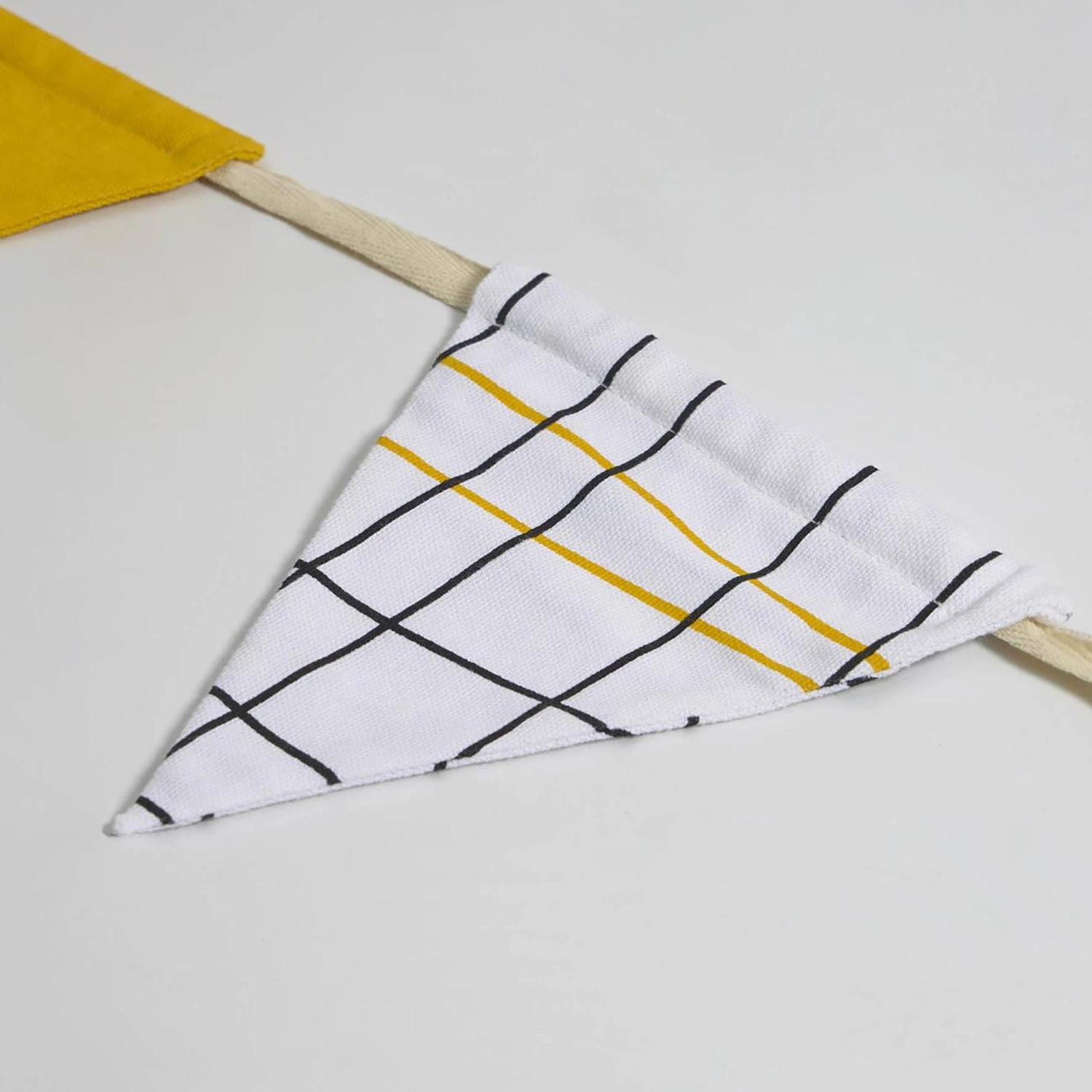 Kids Club Collection Guirlande de fanions Zalia - Jaune 8 Kids Club Collection Guirlande de fanions Zalia - Jaune – Image 8