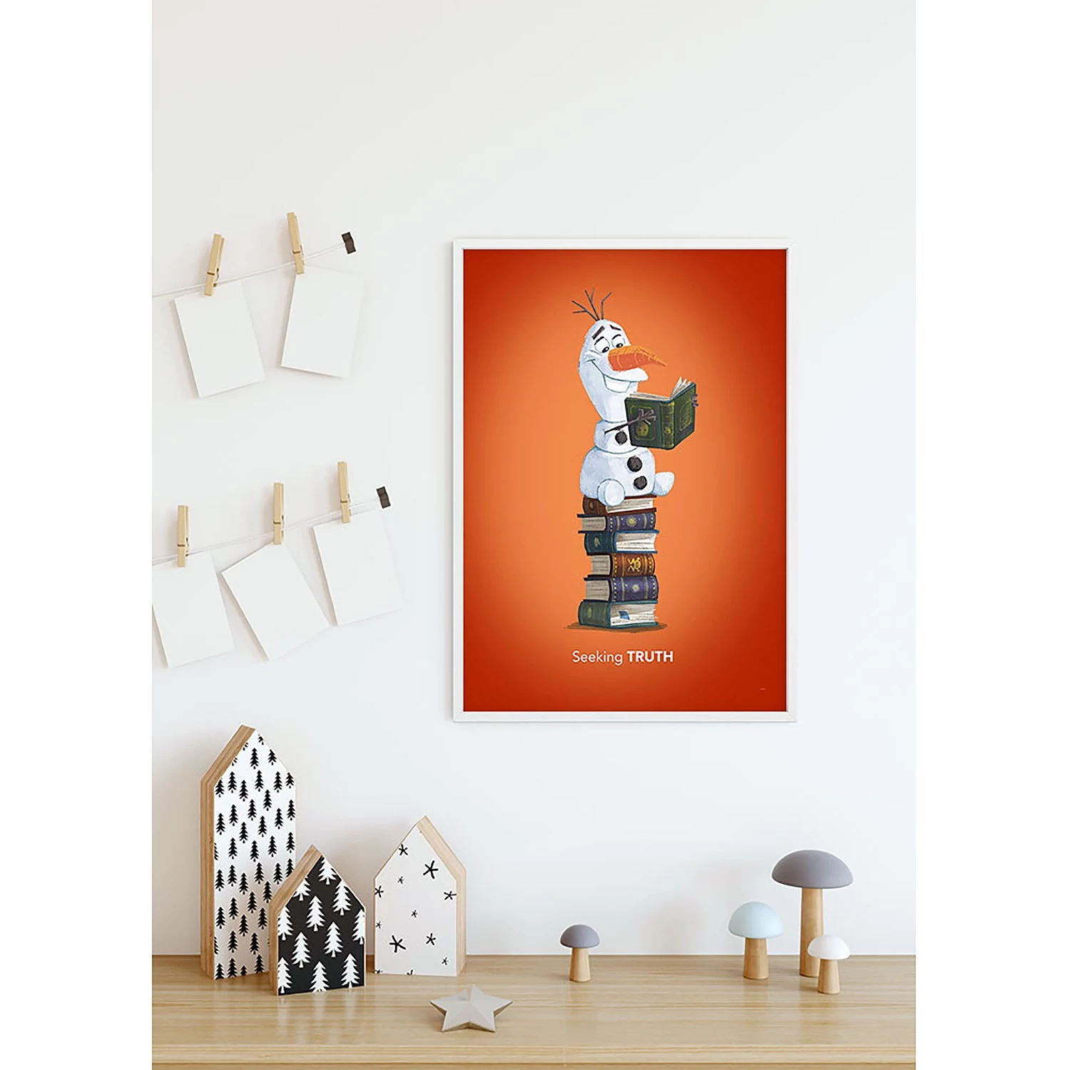 Komar Tableau déco Frozen Olaf Reading - Multicolore - Papier - 50 x 70 cm 3 Komar Tableau déco Frozen Olaf Reading - Multicolore - Papier - 50 x 70 cm – Image 3